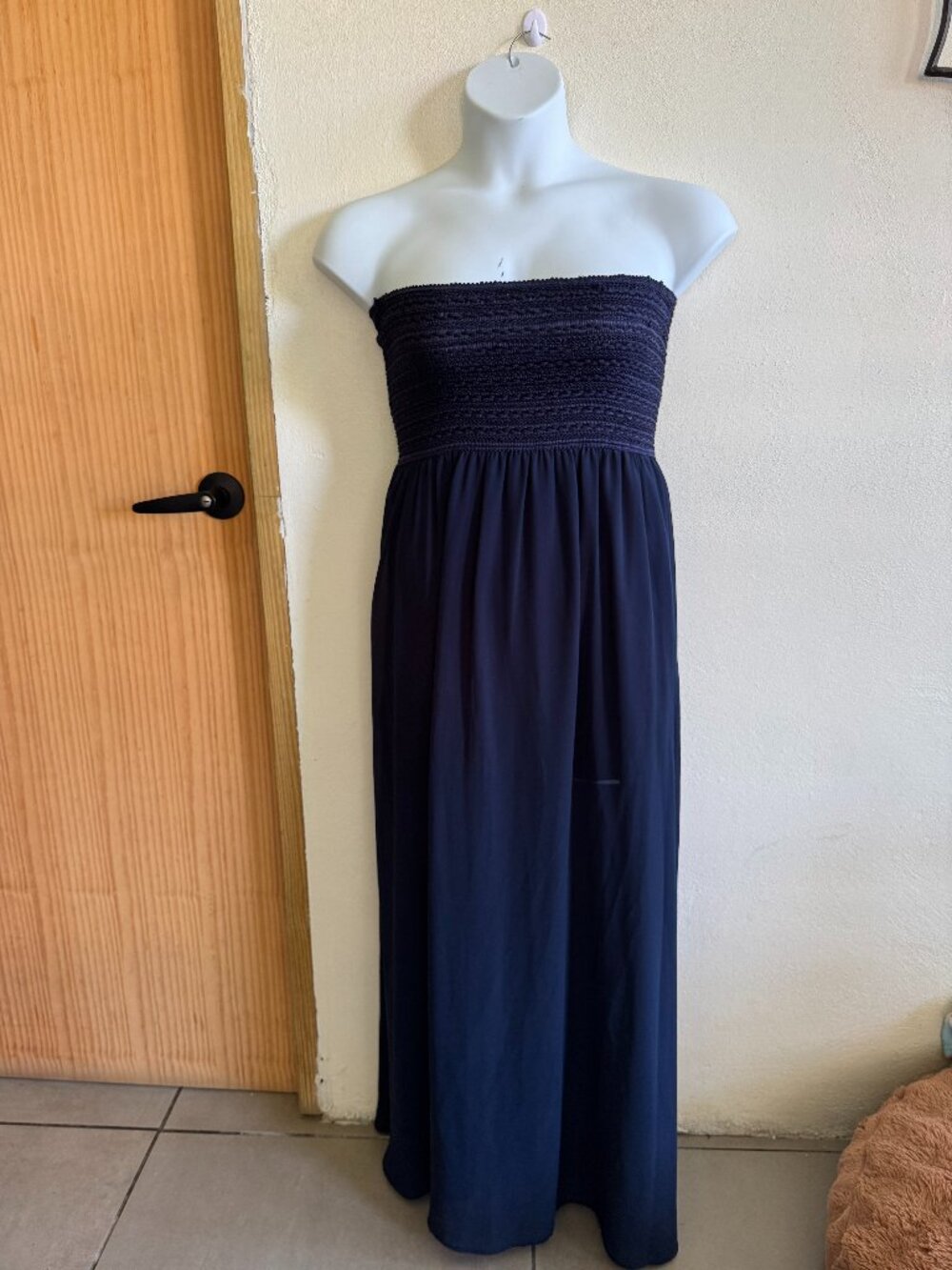 Love J Size M Navy Blue Strapless Smocked Maxi Dress